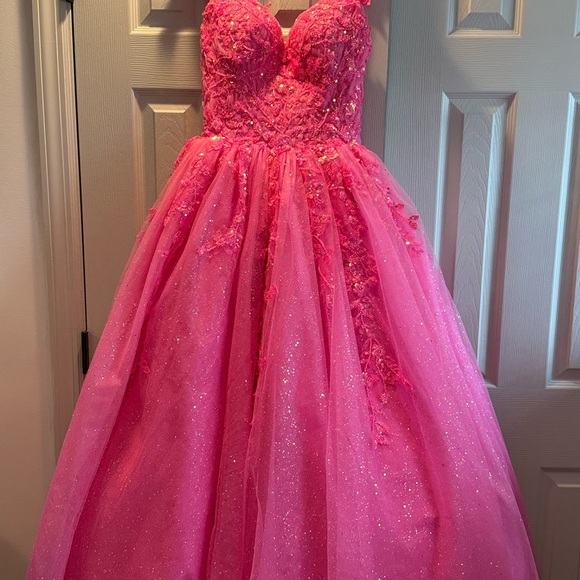 Elegant Pink Prom Dress - Picture 3 of 10